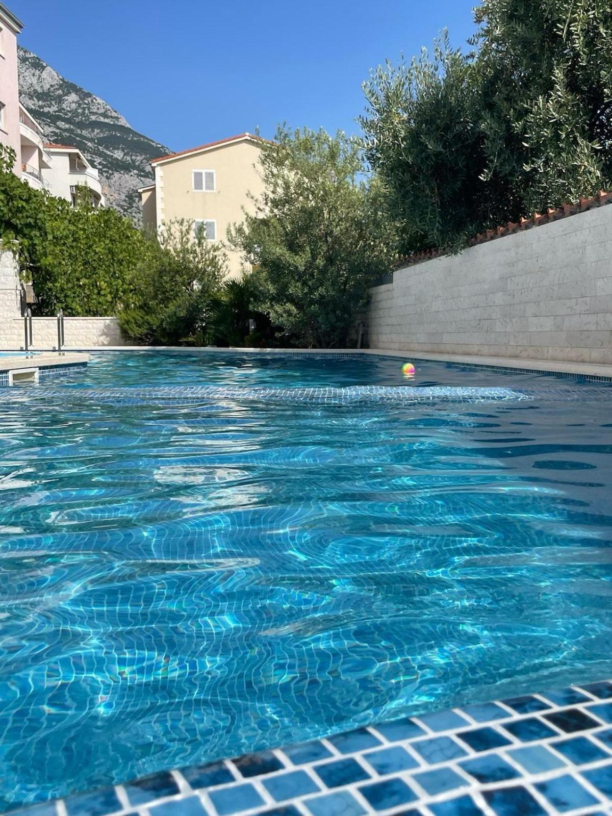 Apartment Dalmatien Traumhaus Макарска Экстерьер фото